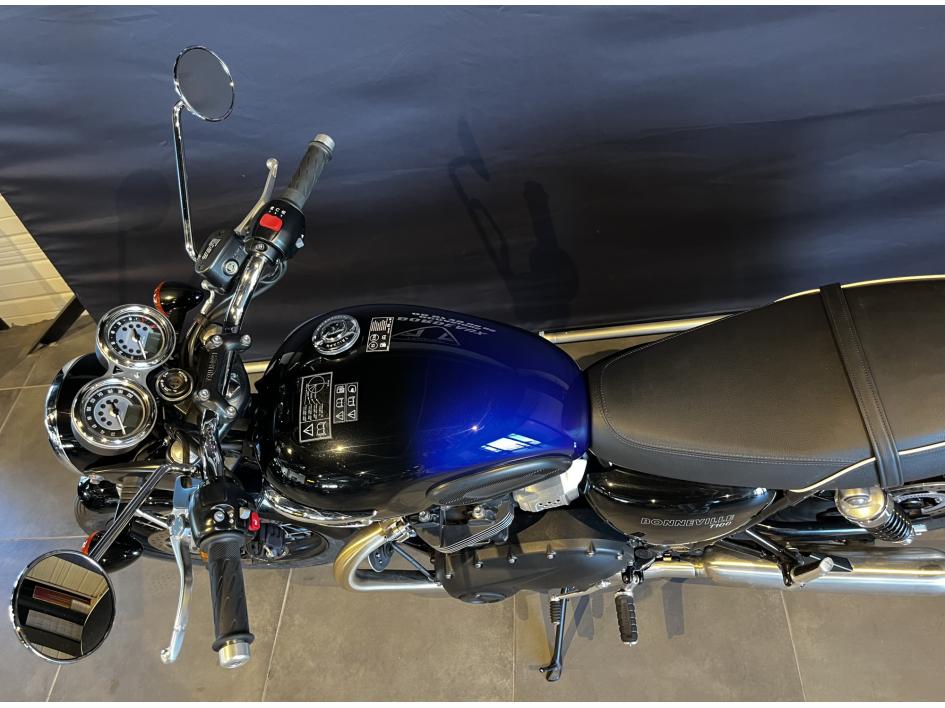 TRIUMPH Bonneville T100