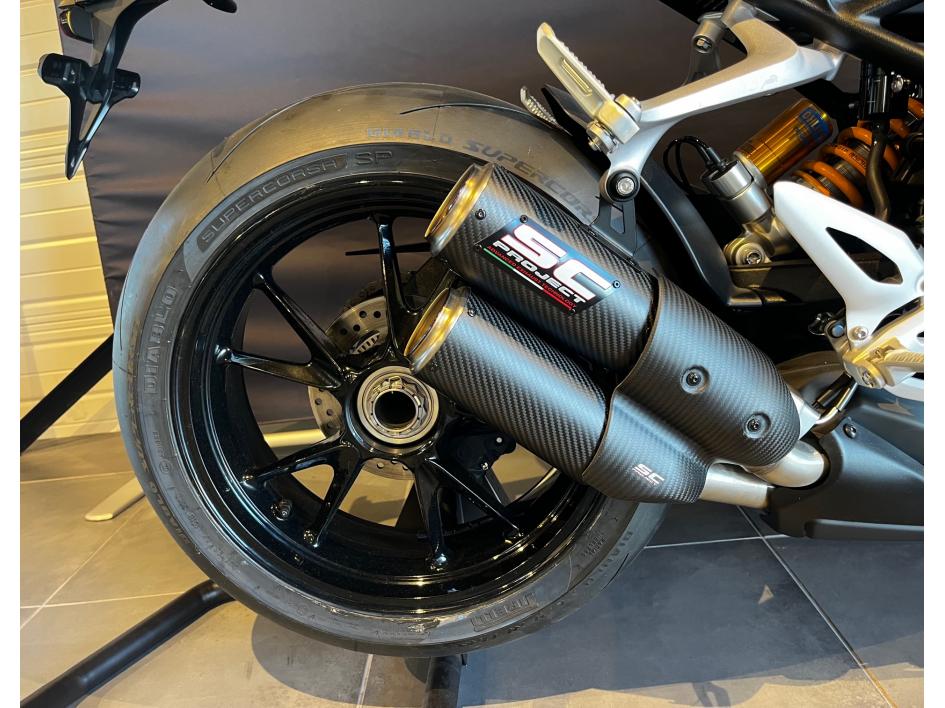 TRIUMPH SPEED TRIPLE 1200 RR