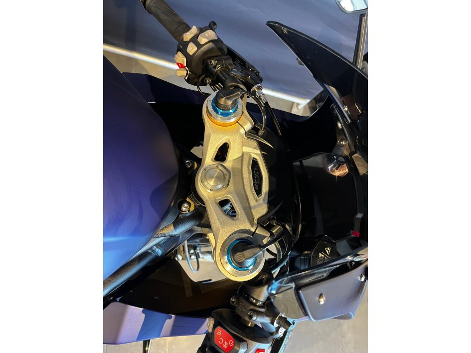 TRIUMPH SPEED TRIPLE 1200 RR