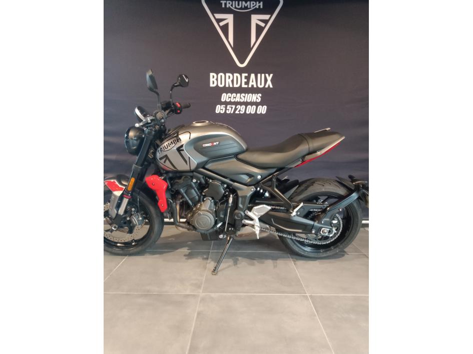 TRIUMPH TRIDENT 660