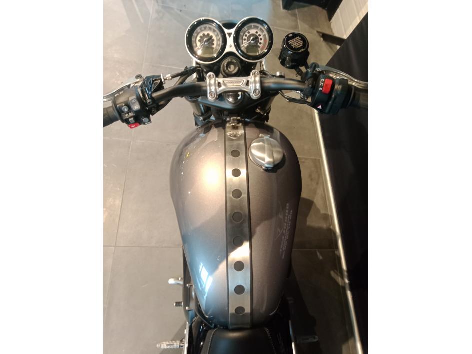 TRIUMPH SPEED TWIN 1200