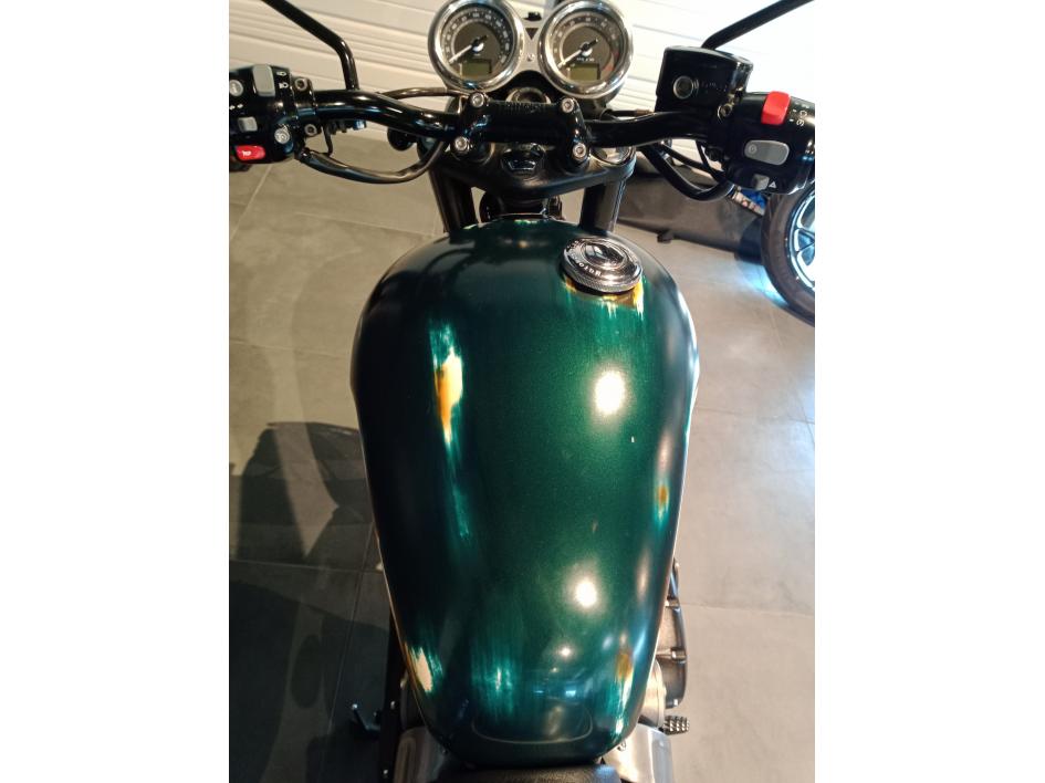 TRIUMPH Bonneville T120 Black